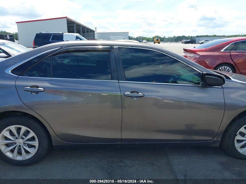 2016 Toyota Camry Le VIN: 4T1BF1FK6GU212390 Lot: 39429315