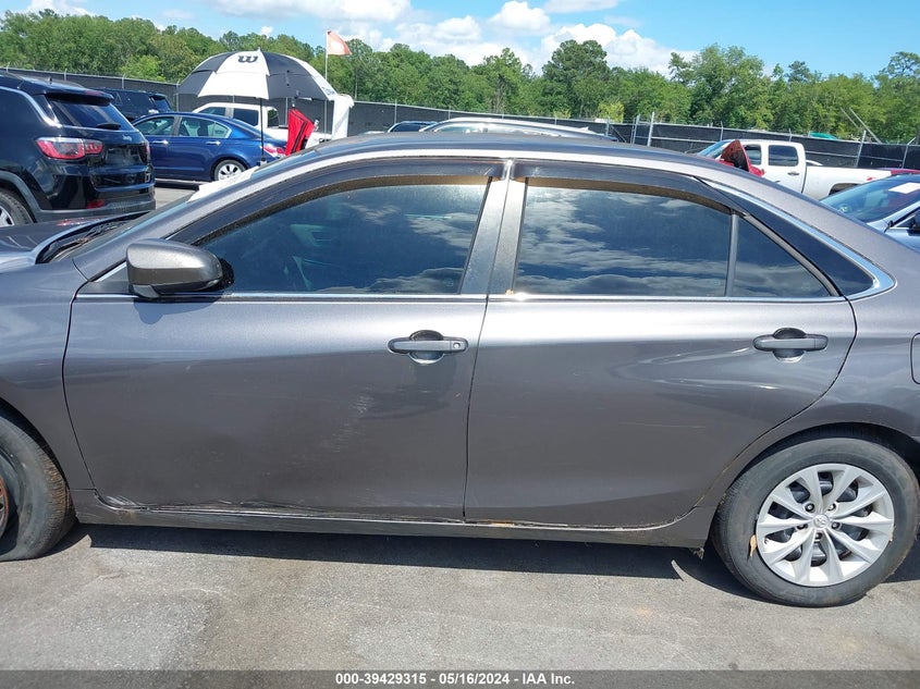 2016 Toyota Camry Le VIN: 4T1BF1FK6GU212390 Lot: 39429315
