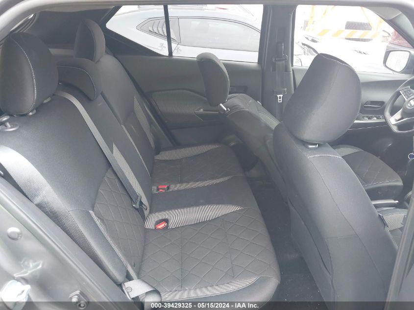 2018 Nissan Kicks S VIN: 3N1CP5CUXJL533372 Lot: 39429325