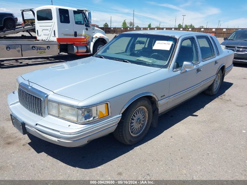 1993 Lincoln Town Car Executive VIN: 1LNLM81W1PY668304 Lot: 39429650