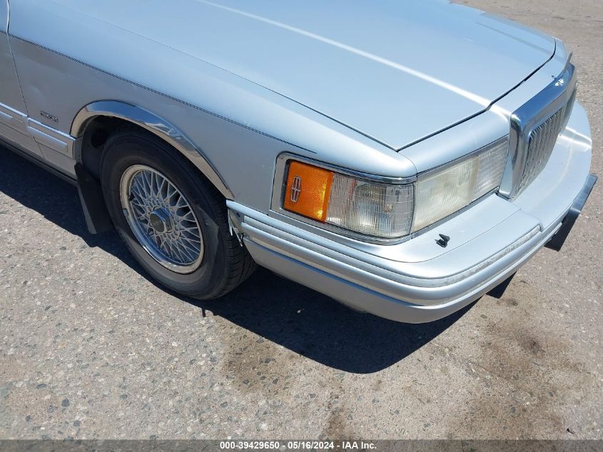 1993 Lincoln Town Car Executive VIN: 1LNLM81W1PY668304 Lot: 39429650
