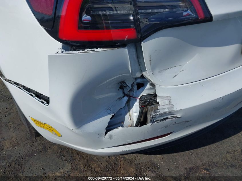 2022 Tesla Model 3 Long Range Dual Motor All-Wheel Drive VIN: 5YJ3E1EB3NF123251 Lot: 39429772