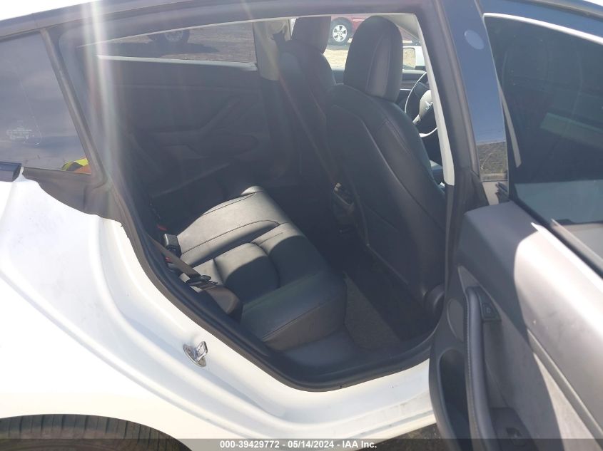 2022 Tesla Model 3 Long Range Dual Motor All-Wheel Drive VIN: 5YJ3E1EB3NF123251 Lot: 39429772