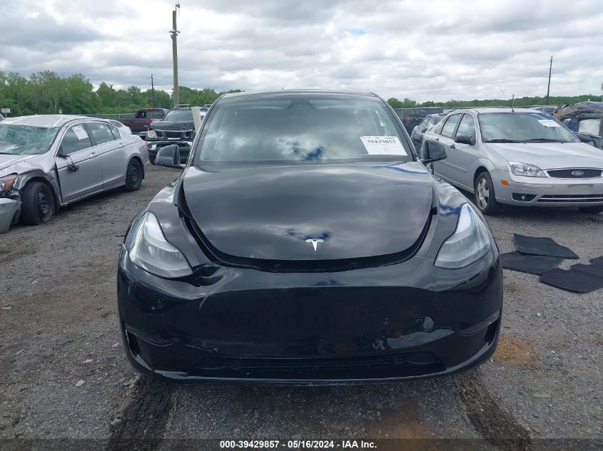 2024 Tesla Model Y Long Range Dual Motor All-Wheel Drive VIN: 7SAYGDEE3RA222492 Lot: 39429857