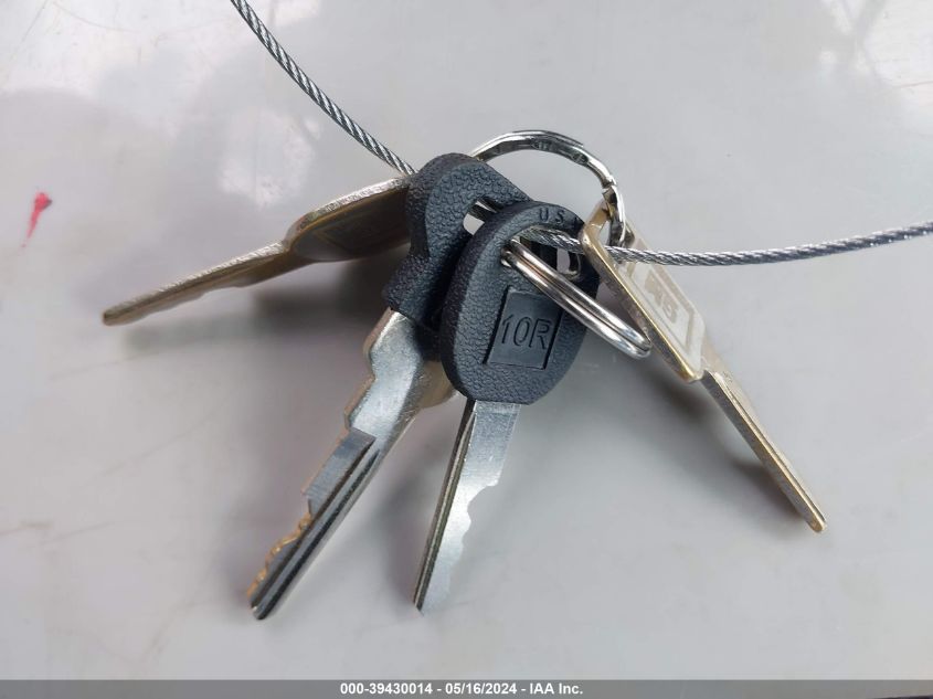 1994 Chevrolet Suburban C1500 VIN: 1GNEC16K0RJ302902 Lot: 39430014