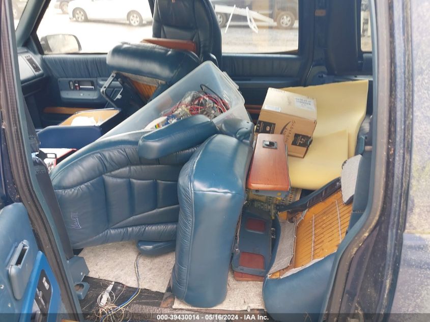 1994 Chevrolet Suburban C1500 VIN: 1GNEC16K0RJ302902 Lot: 39430014