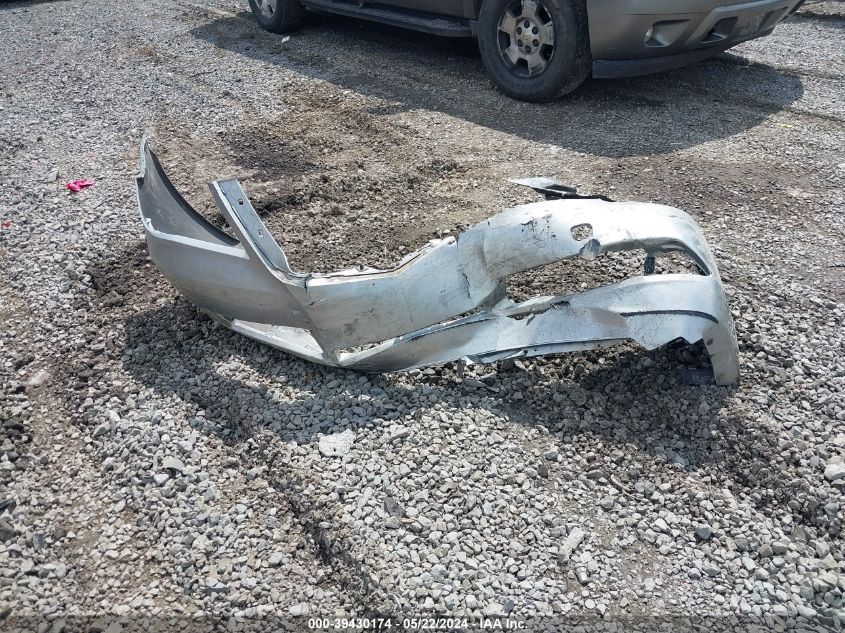 2010 Acura Rl 3.7 VIN: JH4KB2F60AC001299 Lot: 39430174