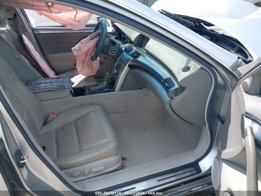 2010 Acura Rl 3.7 VIN: JH4KB2F60AC001299 Lot: 39430174