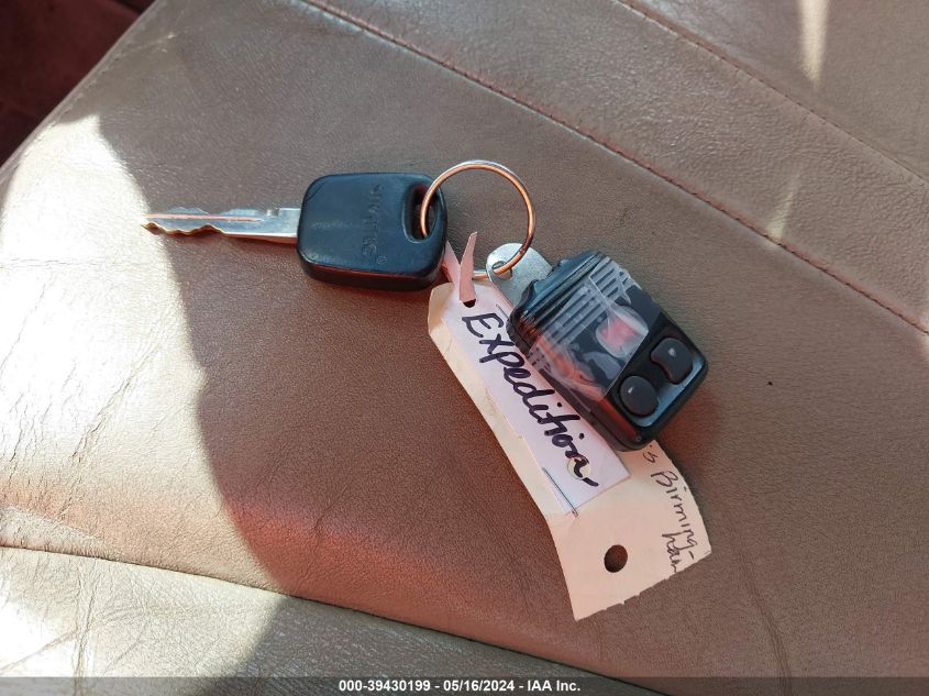 2001 Ford Expedition Eddie Bauer VIN: 1FMFU18L61LB59359 Lot: 39430199