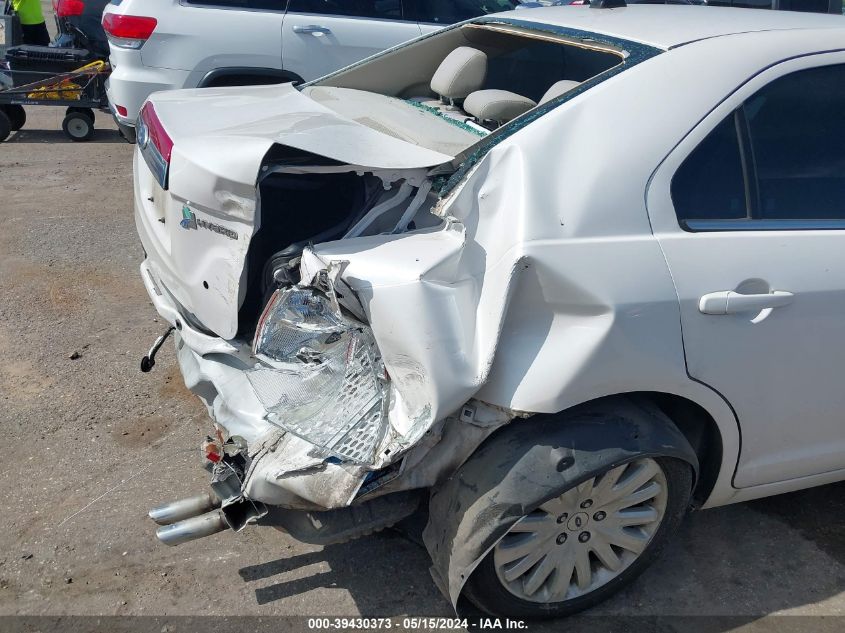 2011 Ford Fusion Hybrid VIN: 3FADP0L37BR110135 Lot: 39430373