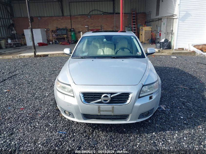 2011 Volvo V50 T5 VIN: YV1672MW1B2626805 Lot: 39430372