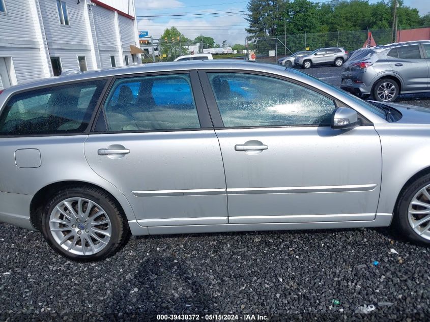 2011 Volvo V50 T5 VIN: YV1672MW1B2626805 Lot: 39430372