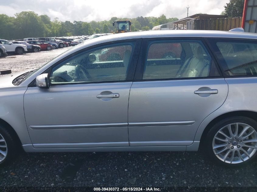 2011 Volvo V50 T5 VIN: YV1672MW1B2626805 Lot: 39430372