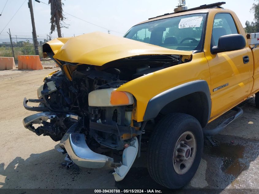 2005 GMC Sierra 2500Hd Work Truck VIN: 1GTHC24U95E300875 Lot: 39430788