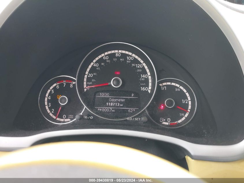 2013 Volkswagen Beetle 2.5L VIN: 3VW5P7AT0DM815592 Lot: 39430819