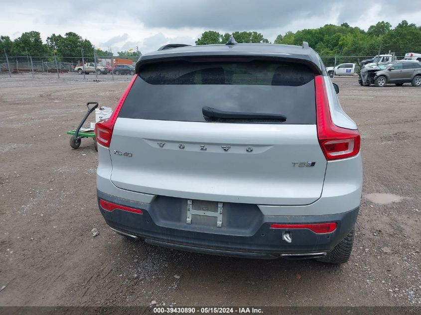 2020 Volvo Xc40 T5 R-Design VIN: YV4162UMXL2190004 Lot: 39430890