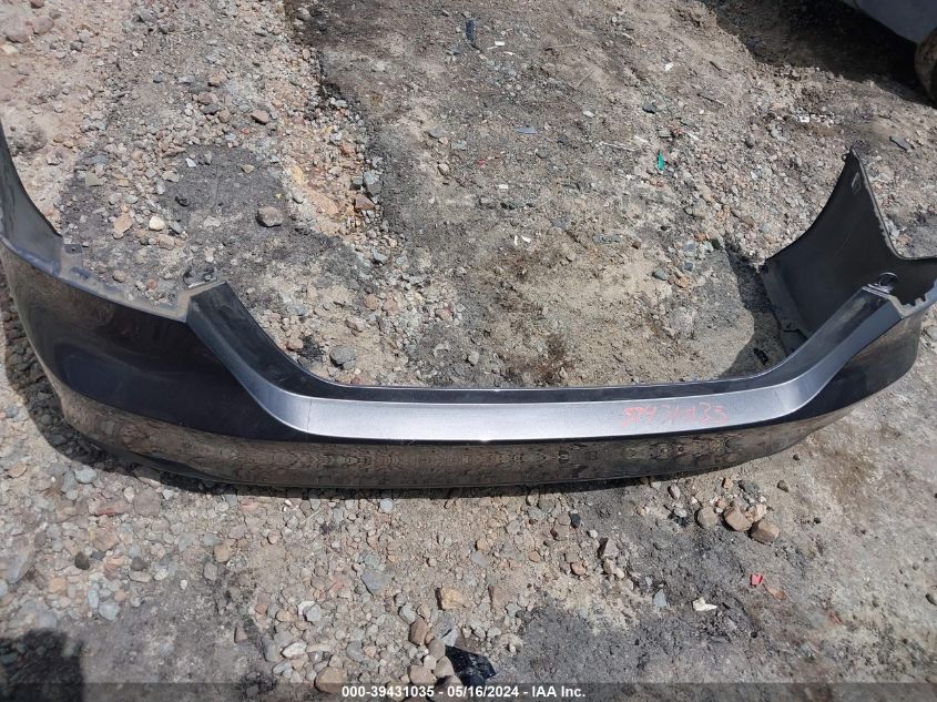 2019 Toyota Camry Le VIN: 4T1B11HK4KU680638 Lot: 39431035