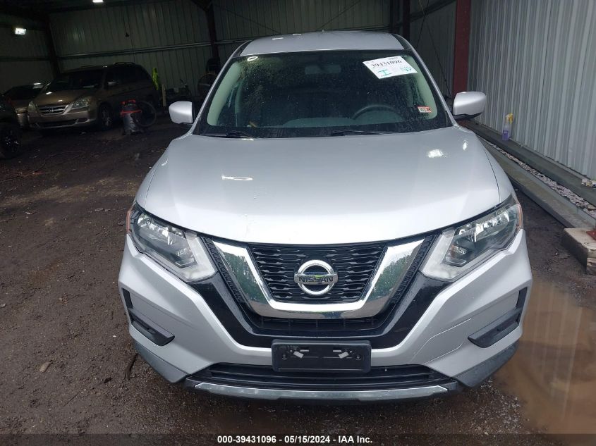 2017 Nissan Rogue S VIN: KNMAT2MT2HP525558 Lot: 39431096