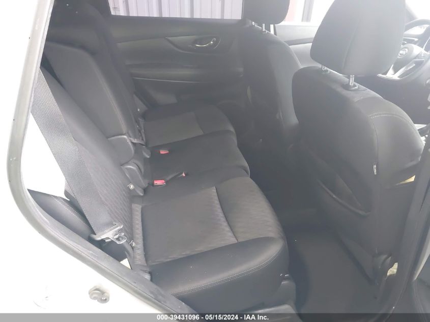 2017 Nissan Rogue S VIN: KNMAT2MT2HP525558 Lot: 39431096