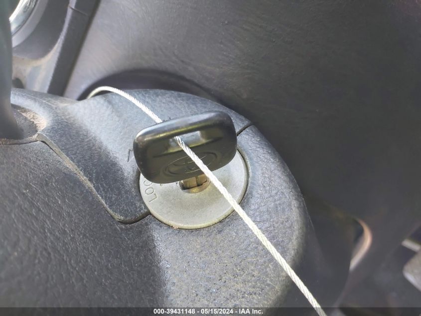 2003 Toyota Matrix Xr VIN: 2T1KR32E93C035588 Lot: 39431148