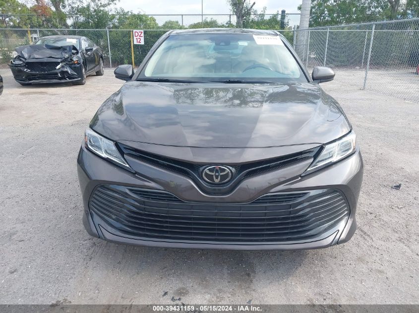 2018 Toyota Camry Le VIN: 4T1B11HK0JU507939 Lot: 39431159