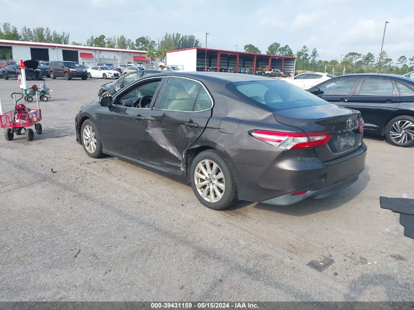 2018 Toyota Camry Le VIN: 4T1B11HK0JU507939 Lot: 39431159