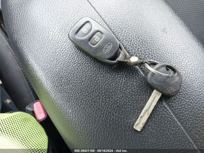 2011 Kia Sorento Lx VIN: 5XYKTCA11BG069446 Lot: 39431188