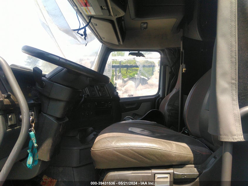 2019 Volvo Vnl Vnl VIN: 4V4NC9EJXKN905200 Lot: 39431536