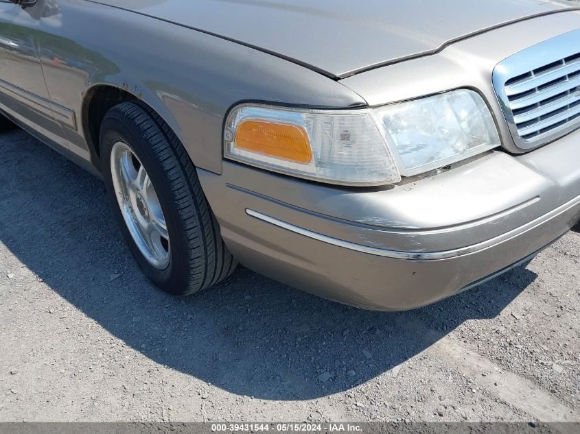 2003 Ford Crown Victoria Lx VIN: 2FAFP74W03X130496 Lot: 39431544