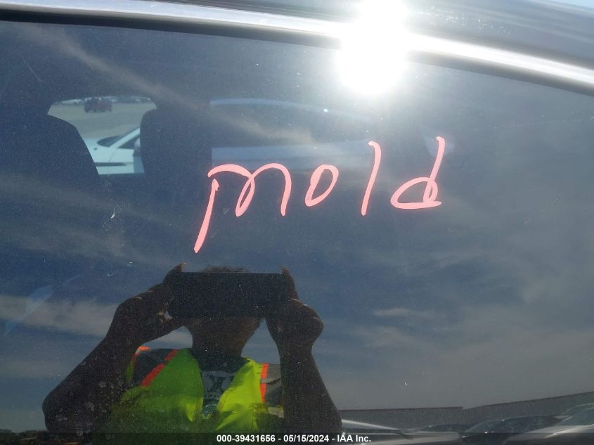 2015 Chrysler 200 Limited VIN: 1C3CCCAB4FN660287 Lot: 39431656