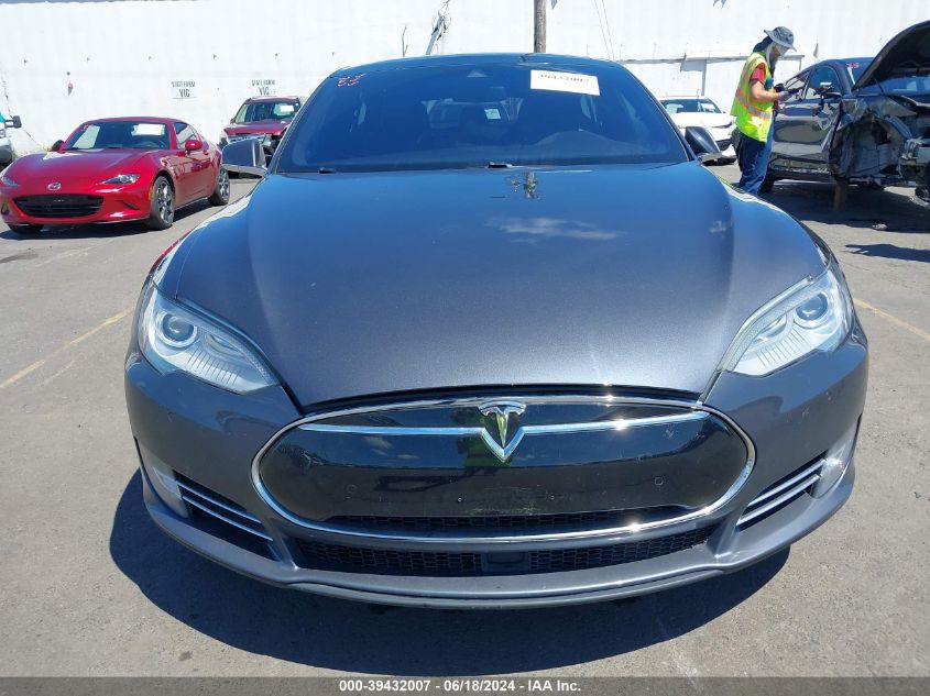 2016 Tesla Model S 90D/P100D/P85D/P90D VIN: 5YJSA1E46GF130335 Lot: 39432007