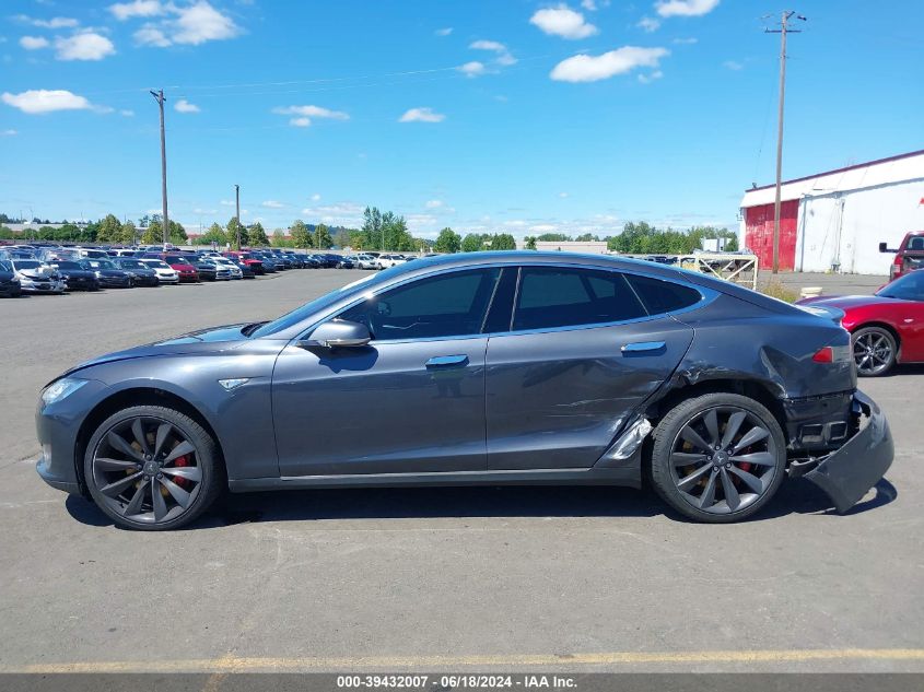 2016 Tesla Model S 90D/P100D/P85D/P90D VIN: 5YJSA1E46GF130335 Lot: 39432007