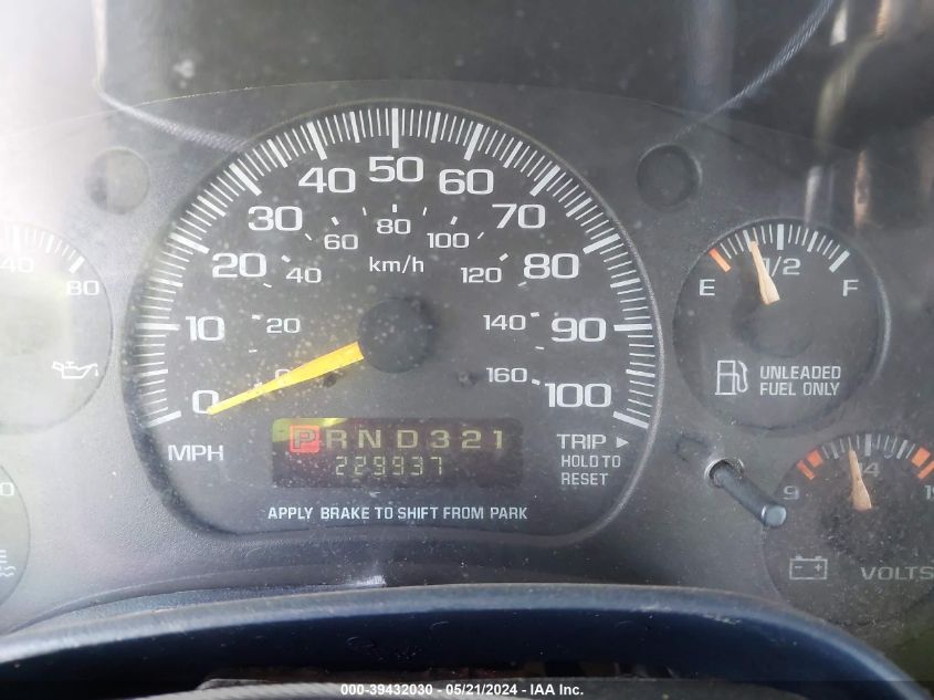 2000 Chevrolet Astro VIN: 1GCDM19WXYB169865 Lot: 39432030