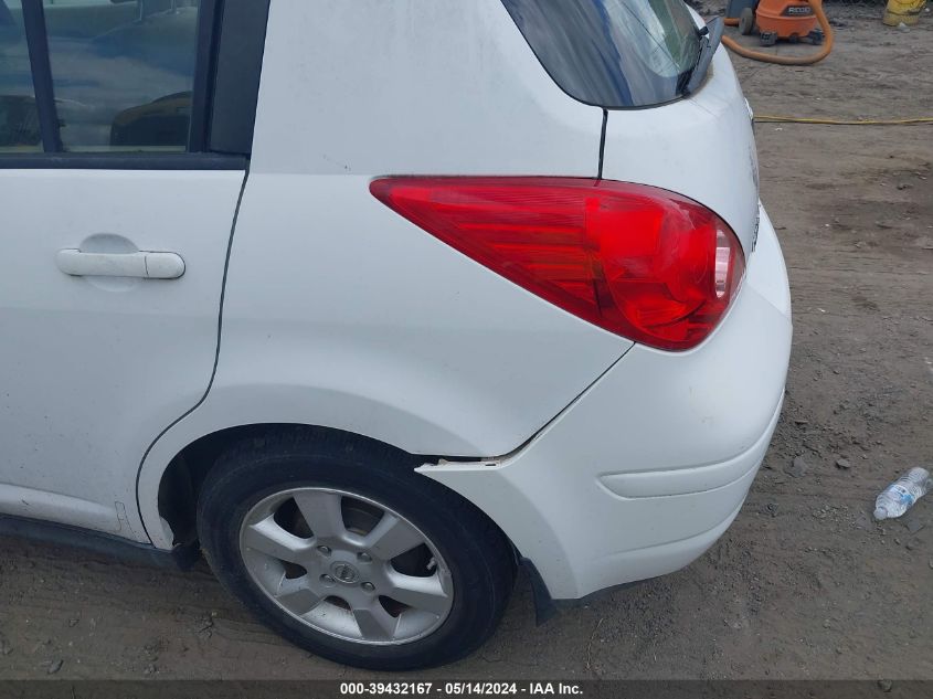 2008 Nissan Versa 1.8Sl VIN: 3N1BC13E88L400449 Lot: 39432167