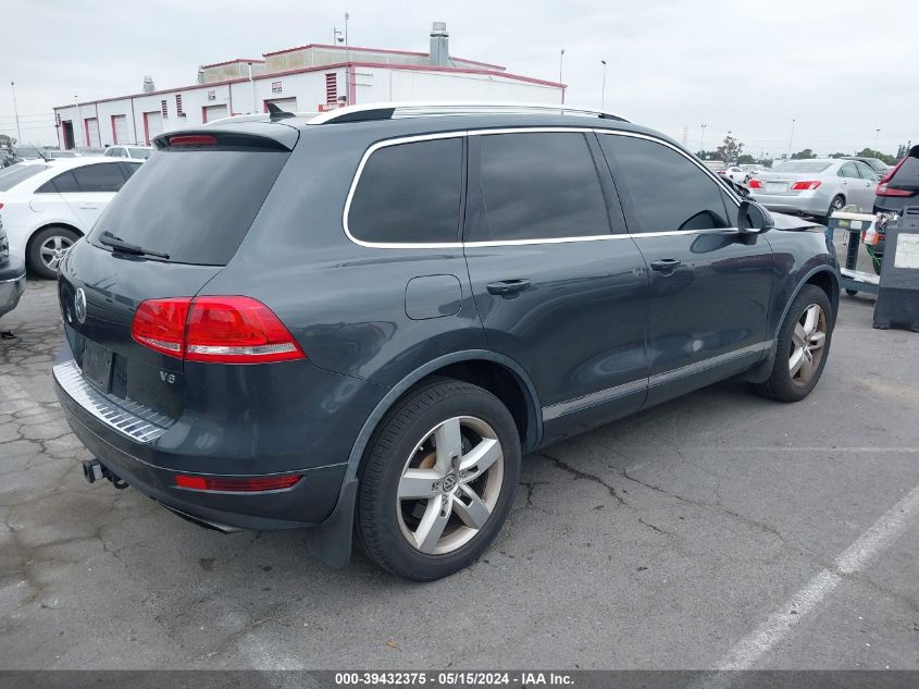 2014 Volkswagen Touareg 3.6L Lux VIN: WVGEF9BP8FD006418 Lot: 39432375