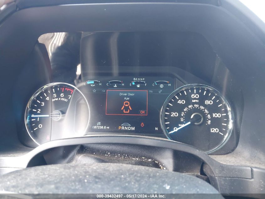 2018 Ford F-150 Platinum VIN: 1FTFW1EG4JFC77124 Lot: 39432497