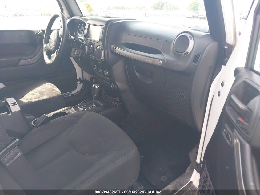 VIN 1C4BJWDG2HL624375 2017 JEEP WRANGLER UNLIMITED SPORT 4X4