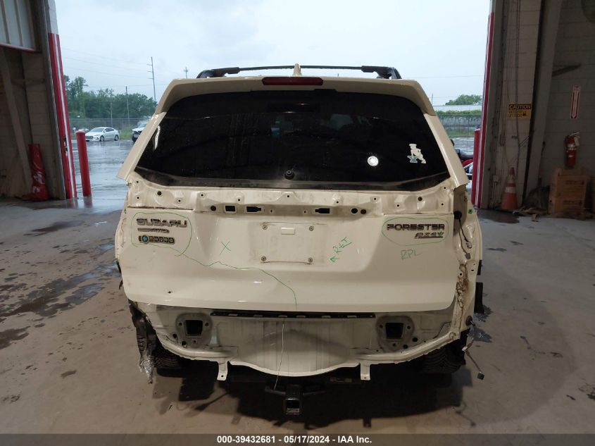 2017 Subaru Forester 2.5I Touring VIN: JF2SJAWC9HH561227 Lot: 39432681