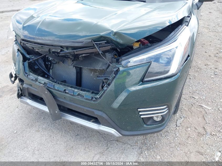 2022 Subaru Forester Touring VIN: JF2SKARCXNH526068 Lot: 39432706