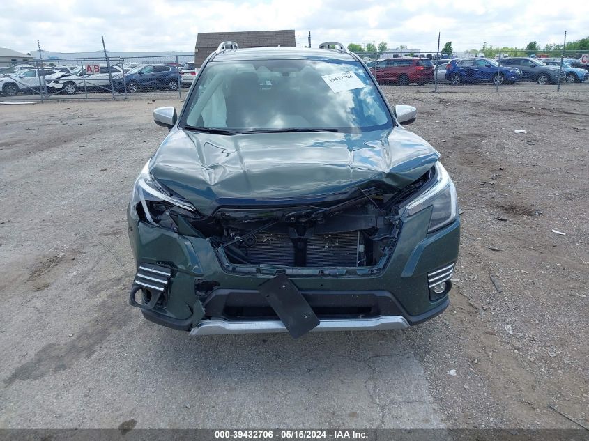 2022 Subaru Forester Touring VIN: JF2SKARCXNH526068 Lot: 39432706