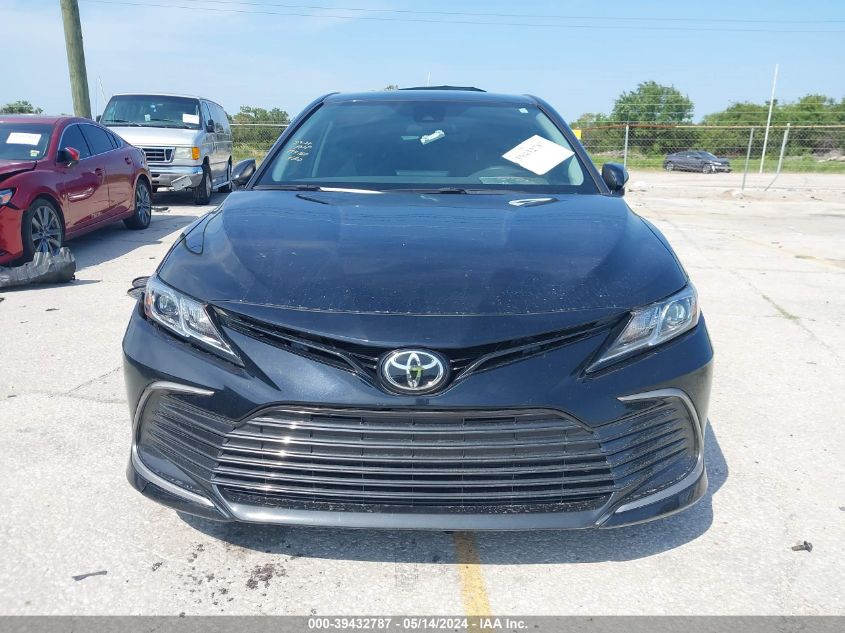 2021 Toyota Camry Le VIN: 4T1C11AK4MU533642 Lot: 39432787