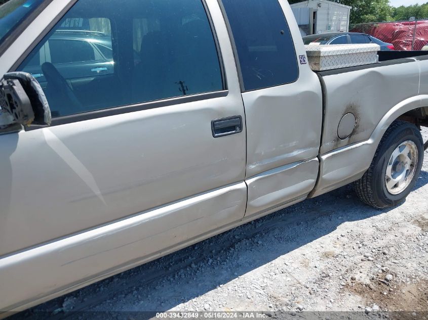 2001 GMC Sonoma VIN: 1GTCS19W718200025 Lot: 39432849