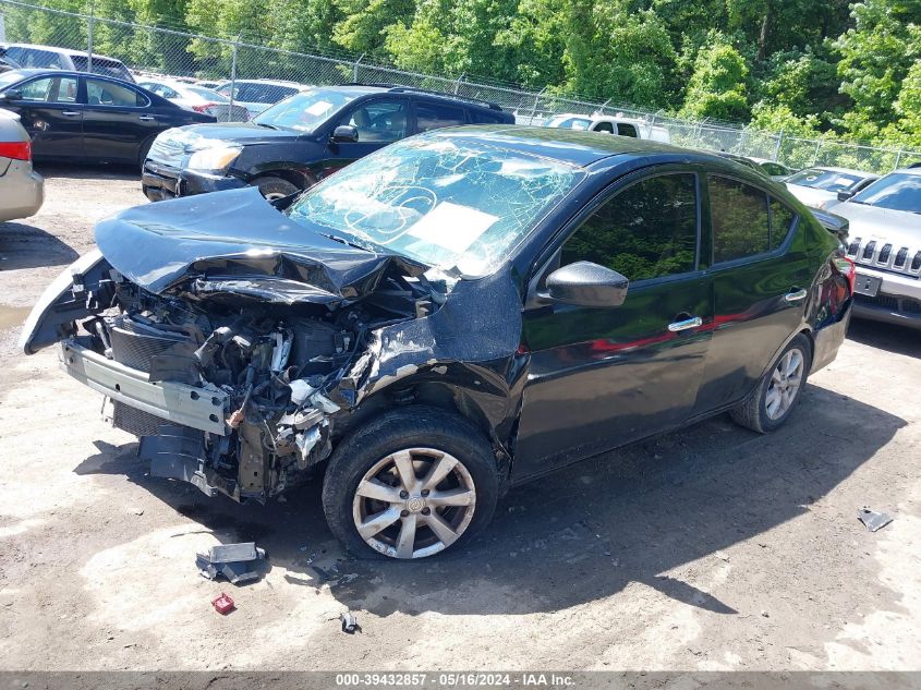 VIN 3N1CN7AP7KL869416 2019 Nissan Versa, 1.6 SV no.2