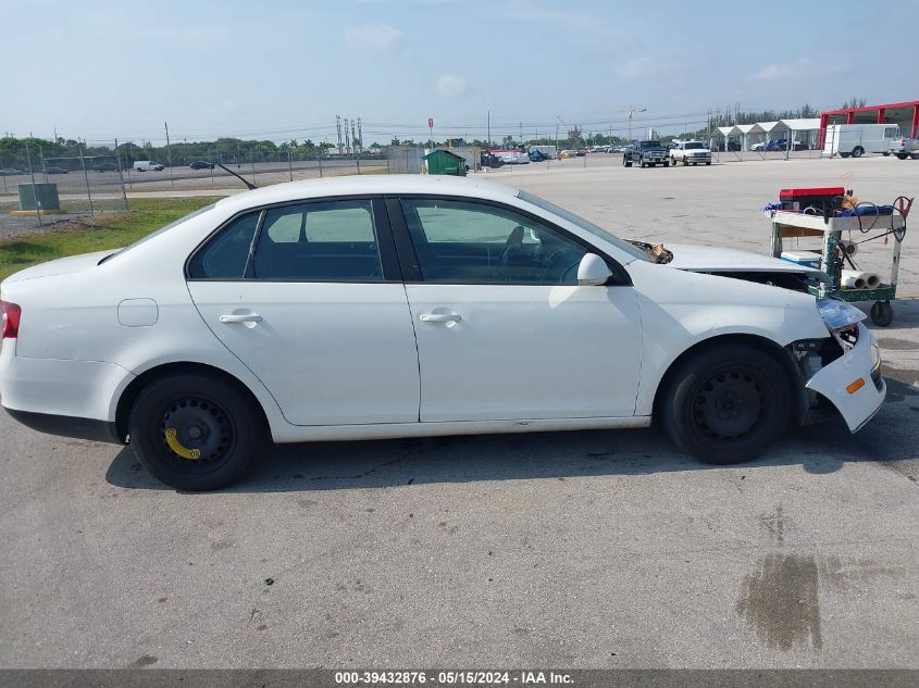 2010 Volkswagen Jetta S VIN: 3VWJX7AJ9AM002728 Lot: 39432876