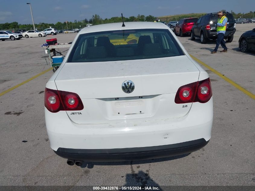 2010 Volkswagen Jetta S VIN: 3VWJX7AJ9AM002728 Lot: 39432876