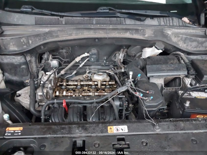 2017 Hyundai Santa Fe Sport 2.4L VIN: 5XYZT3LB8HG392258 Lot: 39433132