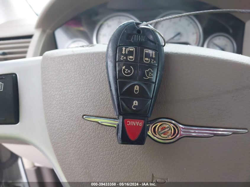 2010 Chrysler Town & Country Limited VIN: 2A4RR6DX4AR142490 Lot: 39433358