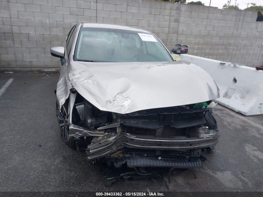 2018 Subaru Legacy 2.5I Premium VIN: 4S3BNAF61J3018843 Lot: 39433362