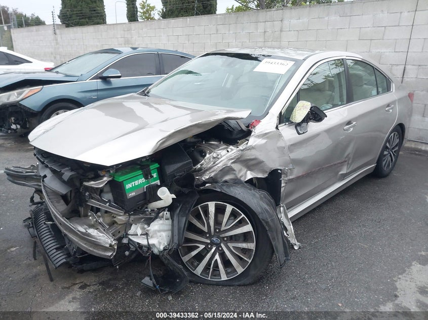 VIN 4S3BNAF61J3018843 2018 SUBARU LEGACY 2.5I PREMIUM