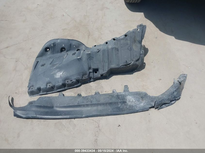 2021 Toyota Camry Le VIN: 4T1C11AK6MU480443 Lot: 39433434